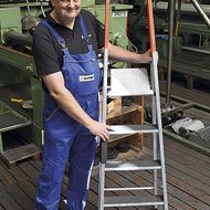 Mit einem sicheren Gefühl auf die Leiter