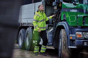 Schutz vor Kälte und Regen mit zertifizierter Workwear
