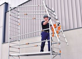 »Uni«-Telegeländer für Fahrgerüste von Layher