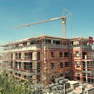 Layher: Effizienz mit Sicherheit verknüpfen 