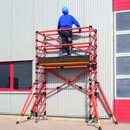 AVV: Gerüst oder Arbeitsbühne? Je nachdem, aber Hauptsache sicher!