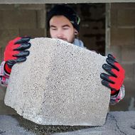 Seiz Industriehandschuhe: Was Handschutz am Bau leisten muss