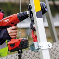 Stromunabhängig Lasten mit dem Akkuschrauber heben