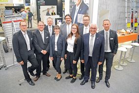 Günzburger Steigtechnik: Stufen statt Sprossen – um Leitern noch sicherer zu machen