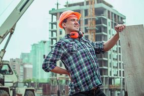 Das Kreuz mit dem Rücken