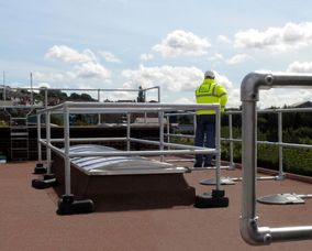 Risikoarbeitsplätze in der Höhe: Kollektivschutz als Lebensretter