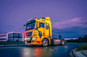 Hella: Arbeitsscheinwerfer für Offroad-Anwendungen