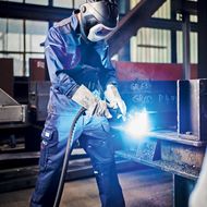 Paul H. Kübler: Schutzkleidung speziell für Schweißerarbeiten 