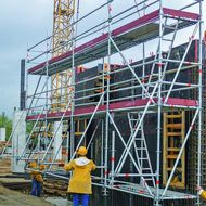Layher: Mit sicheren und flexiblen System-gerüstlösungen zur »Bau«