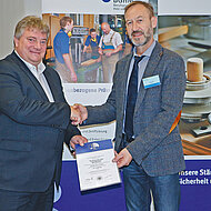 BGHM: Arbeitssicherheit mit Gütesiegel »Sicher mit System« ausgezeichnet