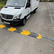 BRADY: Kabelbrücke »Seton« als Überfahrschutz