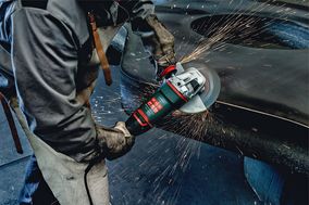 Metabowerke: Welche speziellen Funktionen einen Winkelschleifer sicherer machen