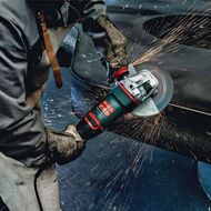 Metabowerke: Welche speziellen Funktionen einen Winkelschleifer sicherer machen