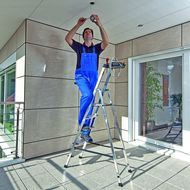 Krause-Werk: Einseitig begehbare Stehleitern