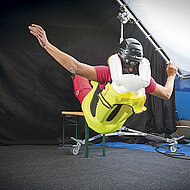 Airbag sch&uuml;tzt, wo Anseil&shy;sicherungen nicht greifen