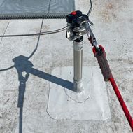 ABS Safety: Neuer Rollengleiter für die horizontale Seilsicherung