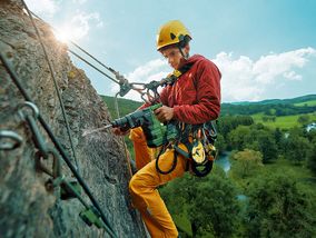 Nachhaltige Bekleidungslinie »Dassy ViVid« vorgestellt