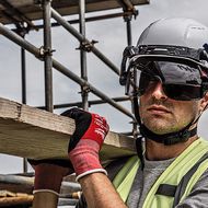 Portfolio um Kopfschutz erweitert