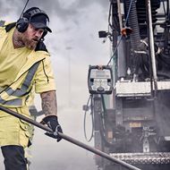 Blåkläder: An warmen Tagen ist leichte Workwear eine echte Erleichterung