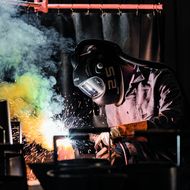 DBL: Zukunft der Berufskleidung - selbstheilend und digital ?