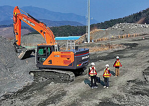 Develon Innovative  Sicherheitstechnologien f&uuml;r Bagger