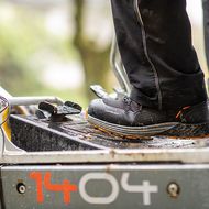 L. Priebs : Neue Sicherheitsschuhe